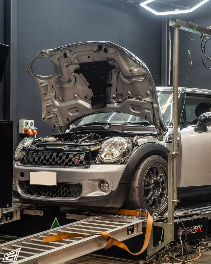 Silver MINI Cooper S on the dyno with its bonnet raised